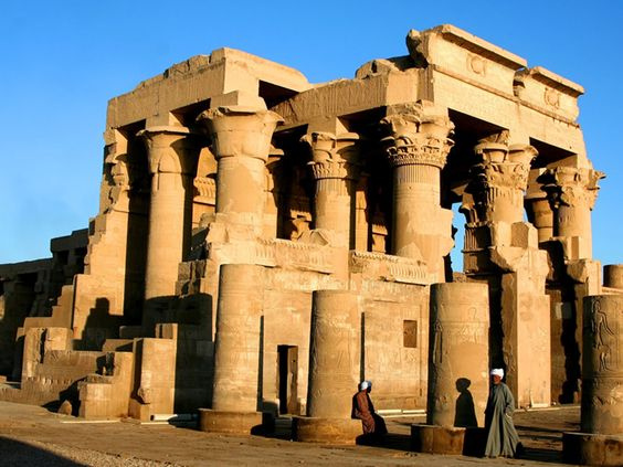 رحلات يومية إلى أسوان