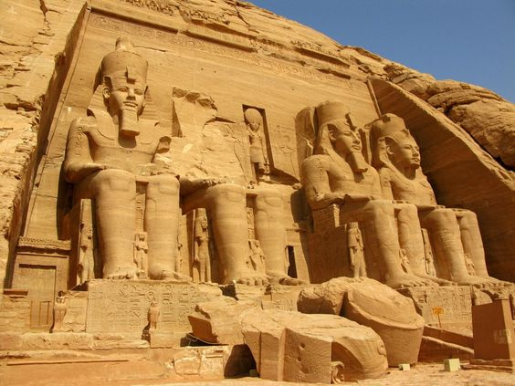 رحلات يومية إلى أسوان
