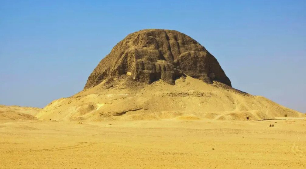 Full day Tour to the Pyramids Maidum Hawara and El Lahun