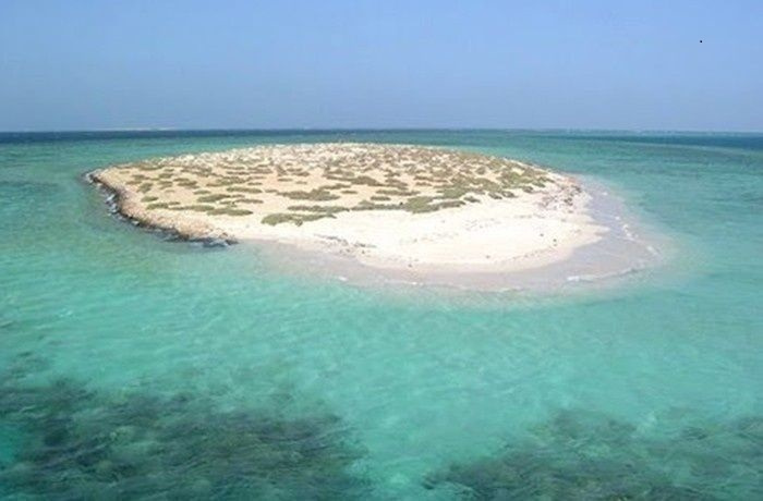 Hamata island Private boat Tour from El Quseir