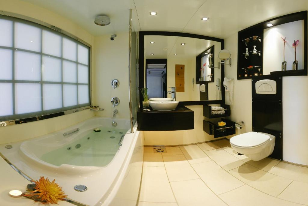 4 tägige Nilkreuzfahrt zwischen Assuan und Luxor auf der Crown Emperor