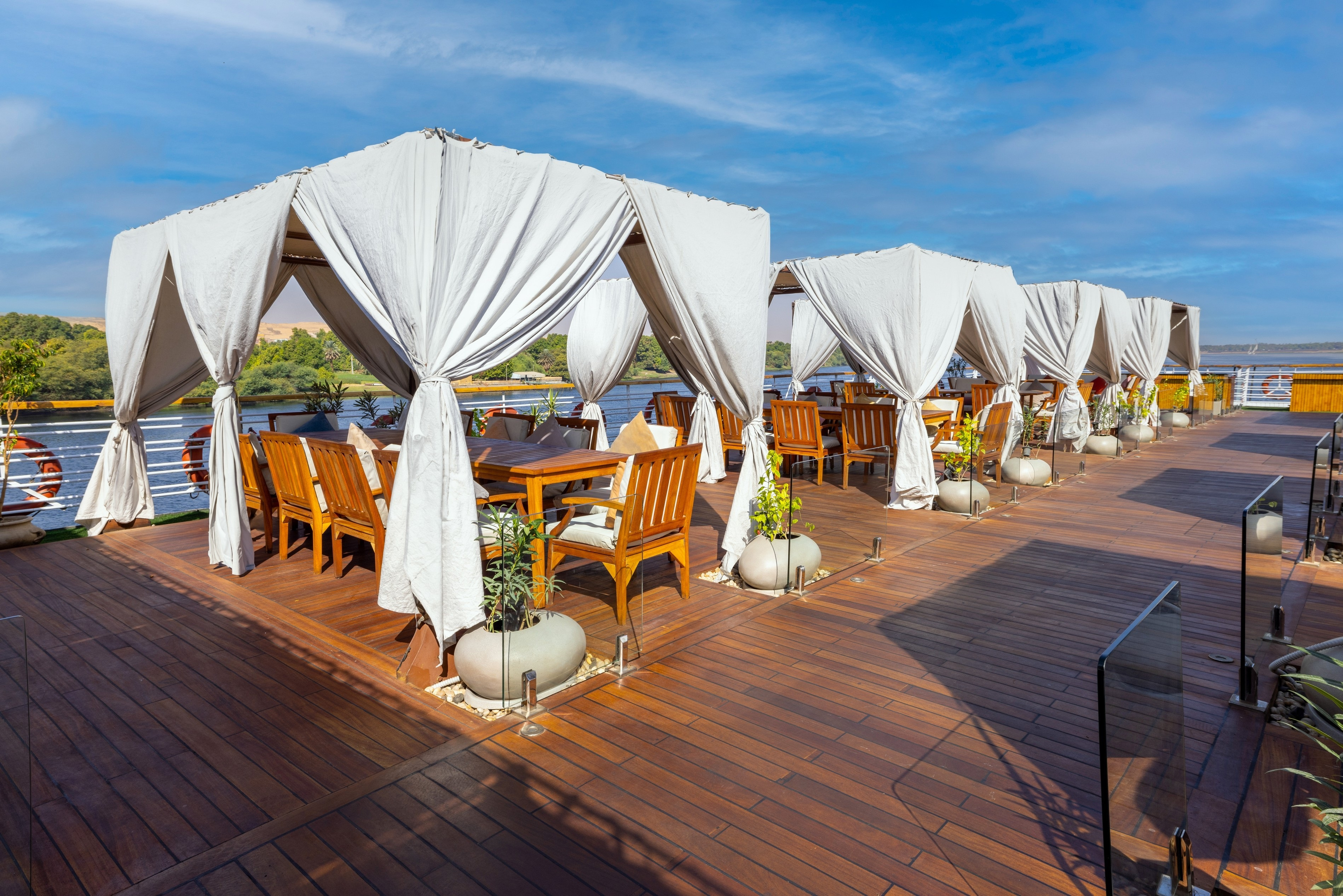 5 tägige Nilkreuzfahrt von Luxor nach Assuan mit Farah 5 tägige Nilkreuzfahrt von Luxor nach Assuan mit Farah