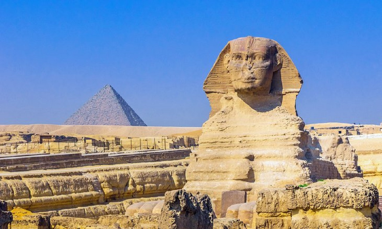 Ausflug zu den Pyramiden von Gizeh und zum Großen Ägyptischen Museum ab Port Said