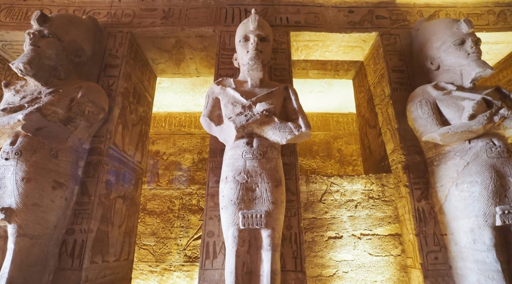 Ημερήσια εκδρομή στην Κοιλάδα των Βασιλέων και τον ναό της Βασίλισσας Χατσεψούτ Ημερήσια εκδρομή στην Κοιλάδα των Βασιλέων και τον ναό της Βασίλισσας Χατσεψούτ