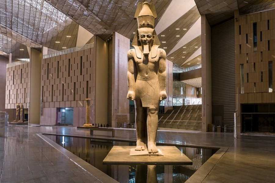 Ταξίδι στις Πυραμίδες της Γκίζας και στο Μεγάλο Αιγυπτιακό Μουσείο