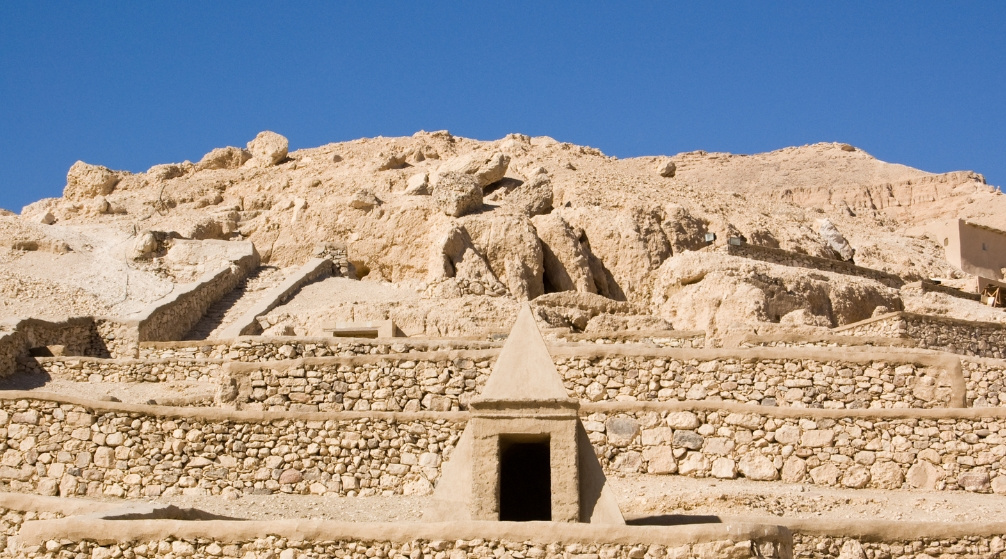 Excursión de un día a Esna y El-Kab desde Luxor en coche privado Excursión de un día a Esna y El Kab desde Luxor en coche privado