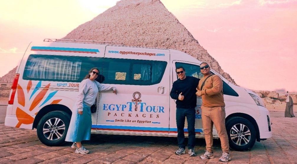 Recorrido con escala en el aeropuerto de El Cairo Recorrido con escala en el aeropuerto de El Cairo