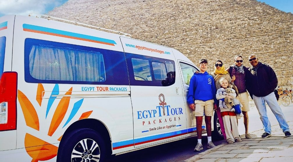 Recorrido con escala en el aeropuerto de El Cairo Recorrido con escala en el aeropuerto de El Cairo