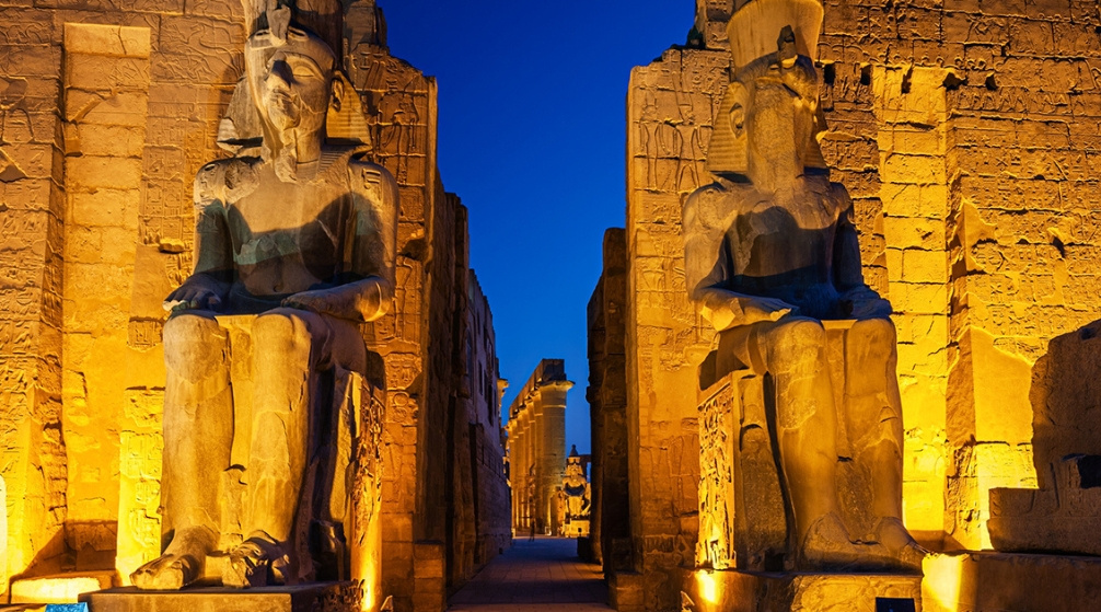 Spettacolo di luci e suoni di Karnak da Luxor Spettacolo di luci e suoni di Karnak da Luxor