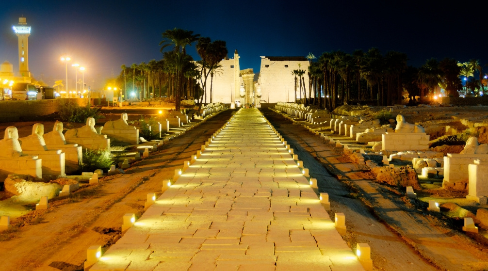 Spettacolo di luci e suoni di Karnak da Luxor Spettacolo di luci e suoni di Karnak da Luxor