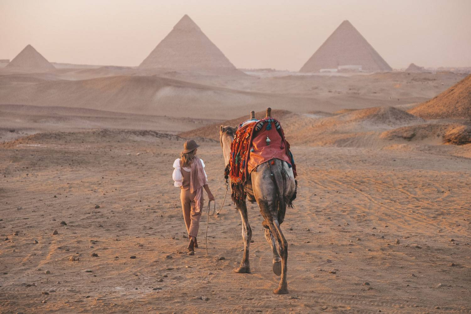 Excursie la Piramidele din Giza din Cairo